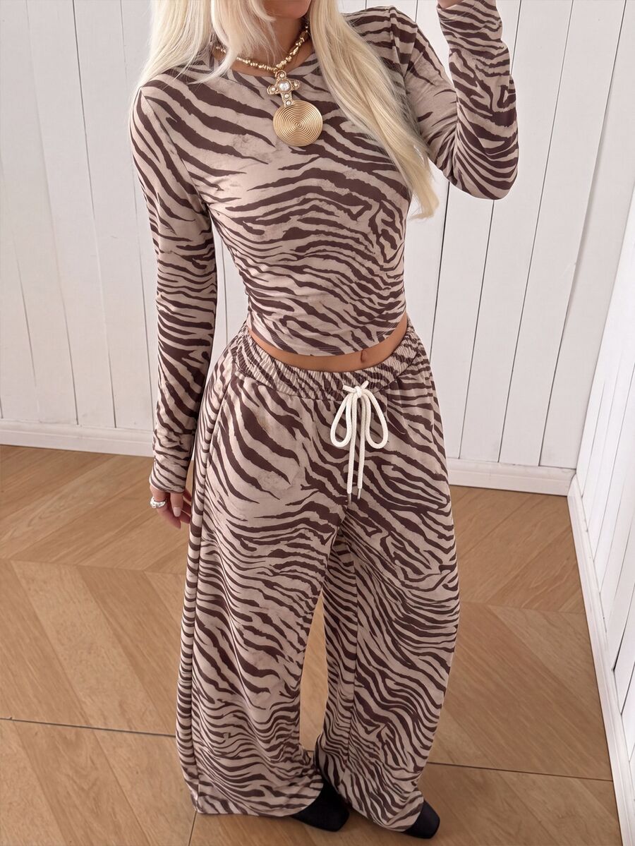 SHEIN EZwear 秋季新款復古棕色斑馬紋抓皺長袖T恤與長褲兩件套,復古學院風,適合秋冬、畢業季、開學季、派對聚會 - 彩色 - 查看 1