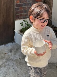 Hapijoa 嬰兒/幼兒（男童）圓領麻花編織卡通刺繡長袖純色毛衣 - 白色 - 查看 1