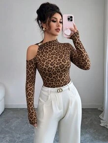 SHEIN Raffinéa 修身性感金屬裝飾鏤空露肩長袖T恤 - 彩色 - 查看 3