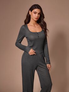 Lazeform Bộ đồ mặc nhà cổ tròn họa tiết sọc tương phản cài nút phía trước - Nhiều màu - Xem 7