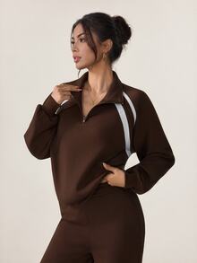 Sovereign Charm Sovereign Charm Sweatshirt Olahraga Lengan Panjang Wanita Bergaris dengan Resleting Setengah - Coklat - View 4