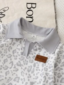 SHEIN Elladie kids 女童豹紋 Polo 領 2 件套，灰色豹紋長袖上衣搭配米白色半開 V 領，配對寬腿長褲，秋季款 - 淺灰色 - 查看 3