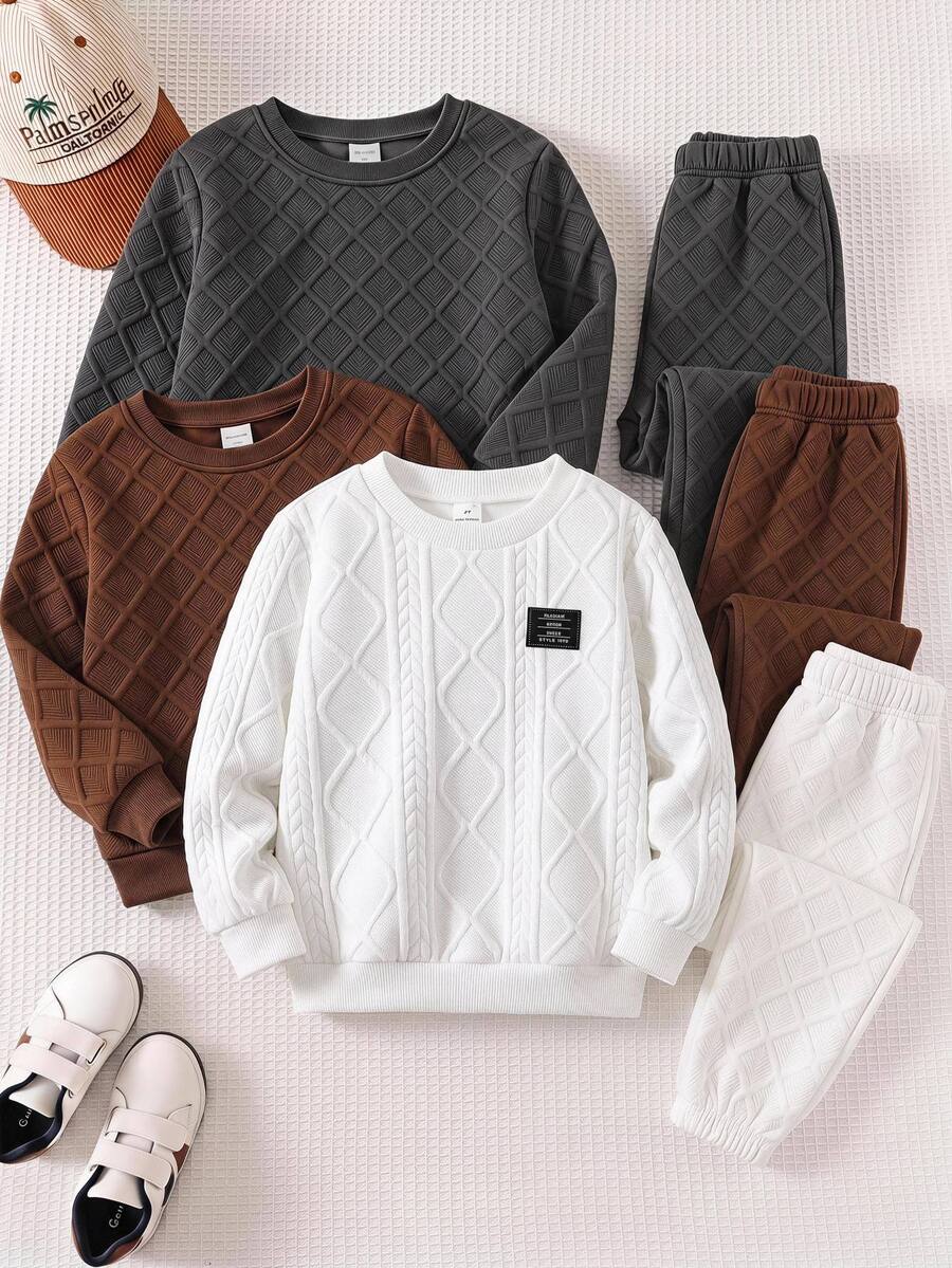 SHEIN 小男孩隨機款 1件字母拼接細節紋理針織套頭衛衣(不含運動長褲) - 白色 - 查看 1
