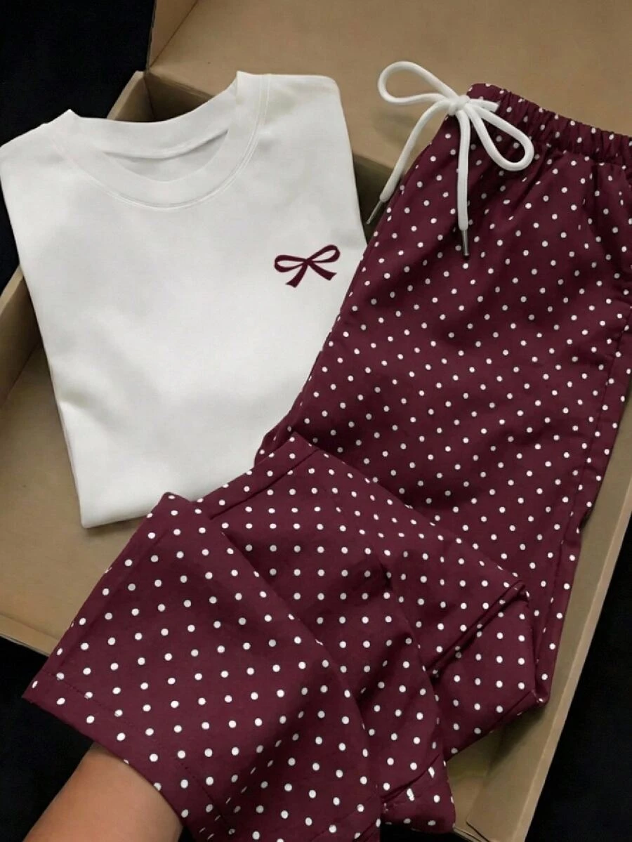 SHEIN EZwear 蝴蝶結圖案印花短袖上衣與抽繩腰長褲套裝 - 酒紅色 - 查看 1