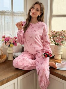 Snug Reverie طقم بيجامة نسائي، طبعة فيونكة برقبة دائرية وأكمام طويلة وبنطلون مكشكش، طقم من قطعتين، من الفلانيل الناعم الدافئ، بأسلوب حلو وجميل، طقم ملابس نوم منزلية - متعدد الألوان - مشاهدة 1