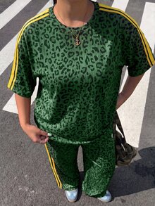 SHEIN EZwear 大尺碼女款豹紋圓領T恤與長褲休閒兩件套 巧克力棕色 夏季商務風 - 綠色 - 查看 7