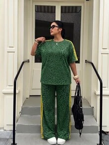 SHEIN EZwear 大尺碼女款豹紋圓領T恤與長褲休閒兩件套 巧克力棕色 夏季商務風 - 綠色 - 查看 6