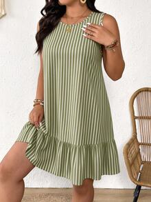 SHEIN Frenchy 大尺碼女款純色圓領荷葉邊下擺休閒無袖洋裝 - 彩色 - 查看 4