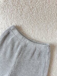 SHEIN 2件組幼兒女嬰可愛灰色羅紋針織長袖圓領正裝版型蝴蝶結舒適秋季公主風女童休閒冬日假日套裝 - 灰色 - 查看 7