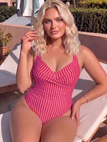 SHEIN Swim Curve 2026新款春夏大尺碼女款豹紋隨機印花細肩帶圓領聚攏胸顯瘦泳衣，適合夏季海灘度假 - 玫紅色 - 查看 5