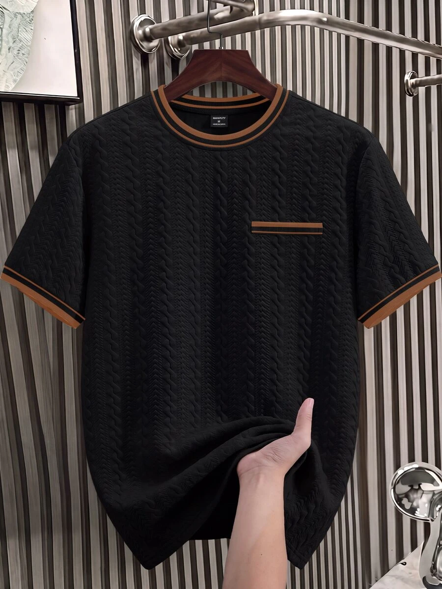 Manfinity Homme New 3D Braided Embossed Men's Short Sleeve T-Shirt, Contrast Ribbed Collar And Cuffs, Exquisite Faux Pocket Detail, Loose Curved Hem, Men's Business Casual Versatile Half Sleeve Top - Black - View 1