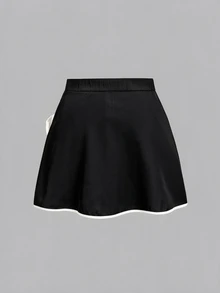 SHEIN MOD 大尺碼女款對比色V領單排扣短袖上衣與迷你裙休閒日常兩件套 - 黑與白 - 查看 3