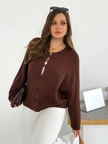 Shapeblank Cardigan Rajut Cokelat Ukuran Besar Wanita – Bergaya, Kasual, Longgar & Nyaman – Dilengkapi Kancing Toggle – Cocok untuk Musim Gugur/Musim Dingin & Pemakaian Sehari-hari - Coklat - View 2