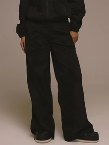 MUSERA Panelled Loose Fit Low Rise Cargo Trousers Autumn Fall Christmas Cute Holiday Alpine Drift - Black - View 2