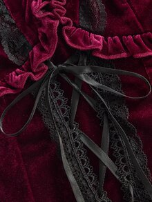 ROMWE Goth 哥德風優雅立領天鵝絨拼接蕾絲綁腰喇叭袖迷你洋裝 - 酒紅色 - 查看 3