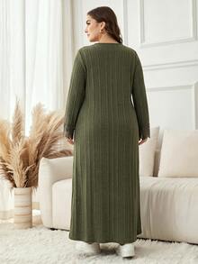 Al Najma Women's Plus Size Elegant Textured Lace Patchwork Dress - Green - View 2