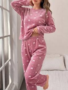 SHEIN 女童圓領法蘭絨居家服套裝，溫柔甜美風，蓮花粉全印花配白色蝴蝶結，雙面法蘭絨親膚柔軟面料，寬鬆落肩長袖直筒褲，休閒版型，抓絨內裡保暖睡衣 2 件套，秋冬款 - 藕粉色 - 查看 7