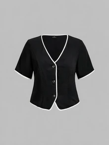 SHEIN MOD 大尺碼女款對比色V領單排扣短袖上衣與迷你裙休閒日常兩件套 - 黑與白 - 查看 10