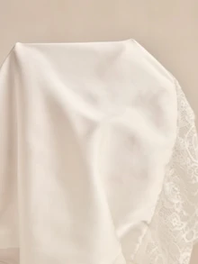 Charlaine 女款黑色優雅夏季度假婚禮賓客睫毛蕾絲拼接緞面鏤空三角杯睡裙，法式吊帶裙 - 白色 - 查看 9