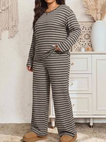EMERY ROSE Plus Size Women's Striped Round Neck Long Sleeve Top And Pants Casual Daily 2 Pieces Set - Green - View 4