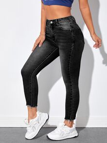 Flexra Plus Size Fashion Button Pocket Slim Fit Denim Cropped Pants - Black - View 3