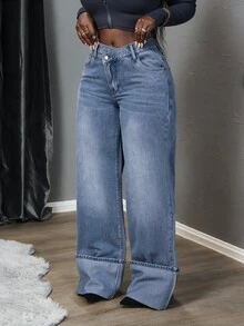SHEIN Tall CURVE بنطلون جينز مقاس كبير بخصر متقاطع وأزرار وقصة فضفاضة - الأزرق - مشاهدة 3