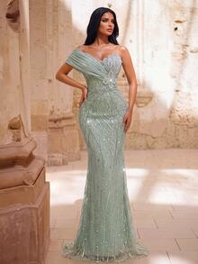 Coutiva Green Beaded Floral Design Formal Evening Wedding Guest Elegant Slim Fit Dress - Green - View 3