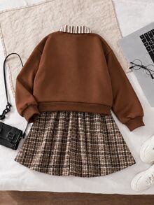 SHEIN 青少年女孩學院風 2 合 1 字母圖案印花衛衣套頭上衣與格紋百褶裙 秋冬加厚法蘭絨兩件套服裝組合 - 摩卡棕 - 查看 2