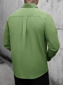 Manfinity CasualCool 男士單排扣休閒百搭日常穿著襯衫 - 軍綠色 - 查看 2