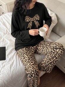 2件組 2026秋冬保暖新款大女孩與青少年睡衣，簡約蝴蝶結豹紋圓領長袖T恤與舒適豹紋長褲，青少年女孩居家休閒服 - 彩色 - 查看 1