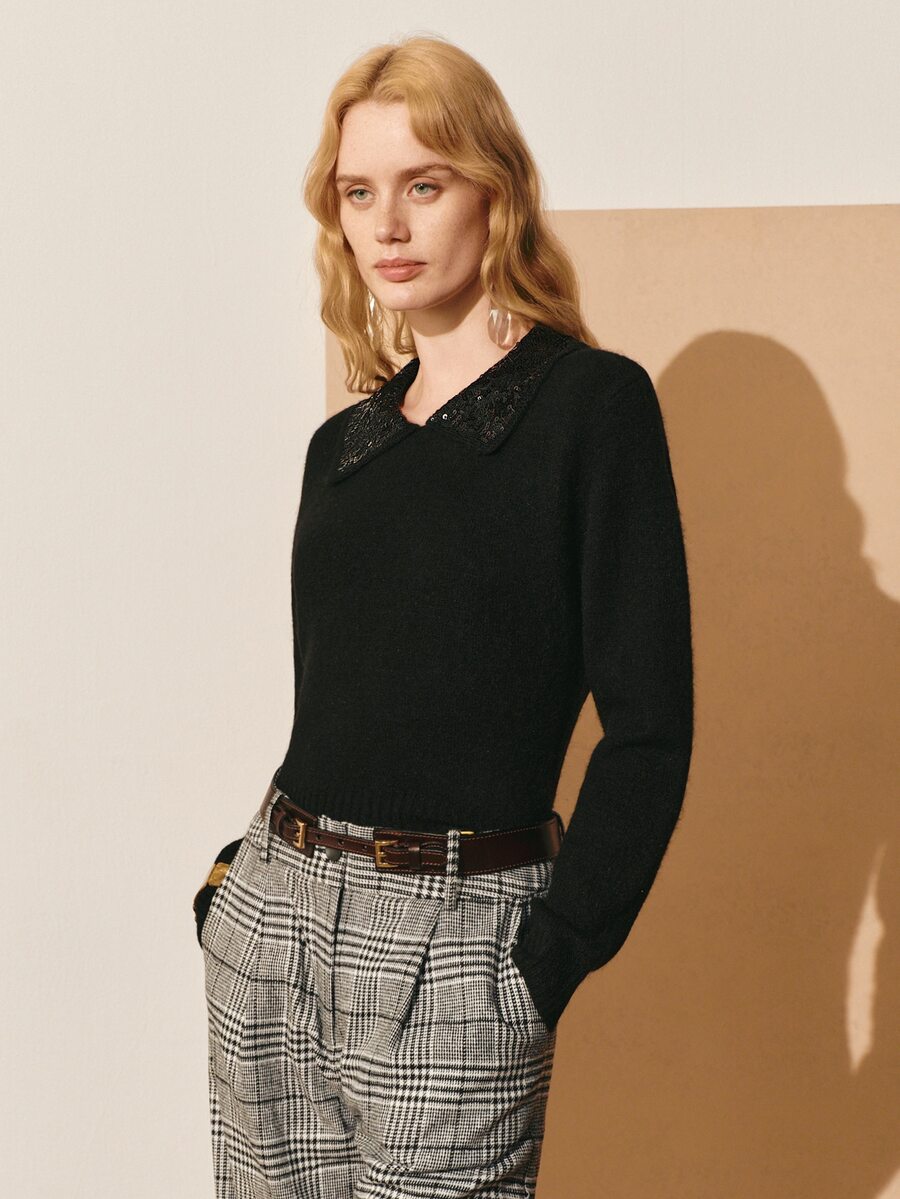 MOTF PREMIUM SWEATER WANITA DENGAN KERAH BULU KELINCI TIRUAN DAN MANIK-MANIK, MUSIM GUGUR/DINGIN - Hitam - View 1