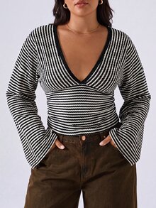 LYSMO 大尺碼女款棕色條紋喇叭袖深V領T恤，秋冬季 - 黑色 - 查看 4