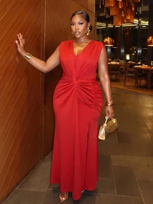 Veslaya Plus Size VNeck Twist Ruched Maxi Dress, High Slit Sleeveless Formal Evening Gown For Curvy Women - Red - View 4
