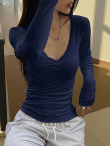 DAZY 女款素色對比蕾絲V領長袖荷葉邊T恤 Y2K - 藏蓝色 - 查看 2