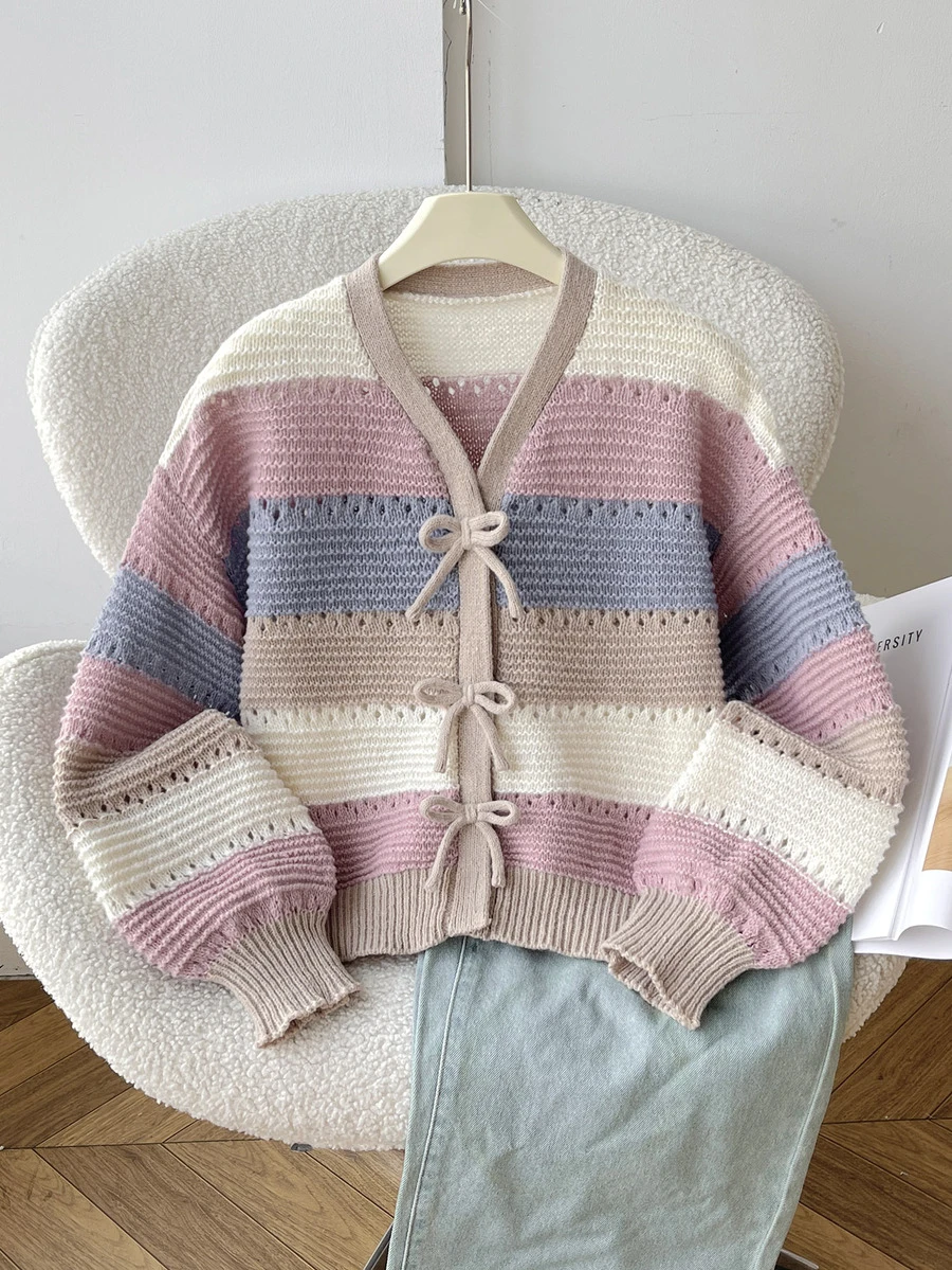 SHEIN Tween女孩寬鬆休閒極簡舒適圓領長袖繫帶蝴蝶結彩色條紋秋冬開襟衫返校季 - 彩色 - 查看 1