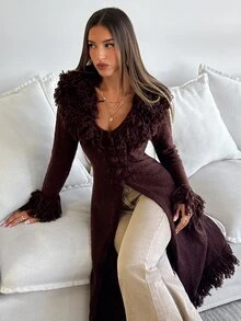 Aloruh 女款秋冬新款棕色流蘇毛領長版開襟衫，中式盤扣設計，長袖 - 棕色 - 查看 3