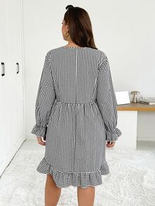 Shapeblank Women's Plus-Size Spring/Autumn Fashionable, Casual, Loose, And Comfortable Everyday Black-And-White Plaid V-Neck Long-Sleeve Ruffled-Hem Dress - Black and White - View 3