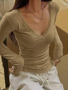 DAZY 女款純色對比蕾絲V領長袖荷葉邊T恤 Y2K - 黃色 - 查看 3