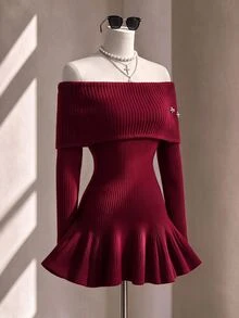 Fine & Folde Autumn/Winter Holiday Party Date Elegant Luxury Knit Cold Shoulder Collar Ruffle Hem Metal Button Solid Color Burgundy Elegant Romantic Women's Sweater - Burgundy - View 3