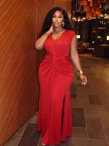 Veslaya Plus Size VNeck Twist Ruched Maxi Dress, High Slit Sleeveless Formal Evening Gown For Curvy Women - Red - View 6