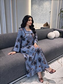 Al Najma 女款灰藍色大尺碼花卉洋裝，方領 3/4 袖寬鬆端莊長袍，適合日常穿著與家庭聚會 - 藍色 - 查看 5