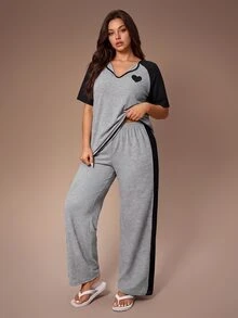 Lazeform Setelan Piyama Wanita Ukuran Plus dengan Motif Hati Abu-abu, Kain Rajut Waffle, Warna Kontras, Kerah Kecil Raglan, Lengan Pendek, dan Celana Panjang. - Grey - View 6