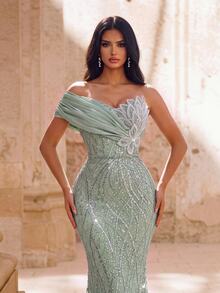 Coutiva Green Beaded Floral Design Formal Evening Wedding Guest Elegant Slim Fit Dress - Green - View 4