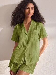 Ocili 女款天然柔軟親膚棉質提花翻領短袖上衣與短褲睡衣套裝 - 橄欖綠 - 查看 6