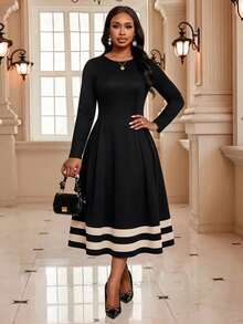 SHEIN Lady CURVE فستان بأكمام طويلة متعدد الاستخدامات مخطط بألوان متباينة للمقاسات الكبيرة - أبيض وأسود - مشاهدة 6