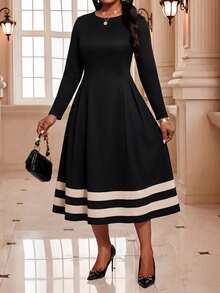 SHEIN Lady CURVE فستان بأكمام طويلة متعدد الاستخدامات مخطط بألوان متباينة للمقاسات الكبيرة - أبيض وأسود - مشاهدة 5