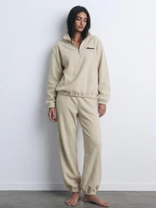 DAZY Women's Letter Pattern Long Sleeve Thermal Lined Sweatshirt And Pants Casual Pajama Set - Khaki - View 6