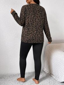 SHEIN Frenchy طقم نسائي من قطعتين بمقاس كبير، ملابس علوية بأكمام طويلة وطبعة نمر عتيقة، تصميم كاجوال بسيط بطبعة شاملة - متعدد الألوان - مشاهدة 2