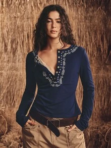 SHEIN The Lady's Autumn And Winter Long-Sleeve Shirt Has A Three-Dimensional Geometric Pattern Embroidery From The Collar To The Buttonhole, White And Blue - Navy Blue - View 8