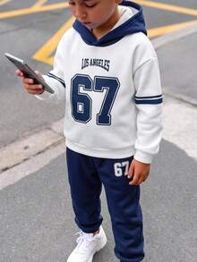 SHEIN 2件組兒童青少年男孩休閒運動字母數字67圖案撞色連帽衛衣長袖運動衫與長褲套裝，適合通勤、上學、日常休閒、度假旅行、運動，秋冬款 - 寶藍色 - 查看 1